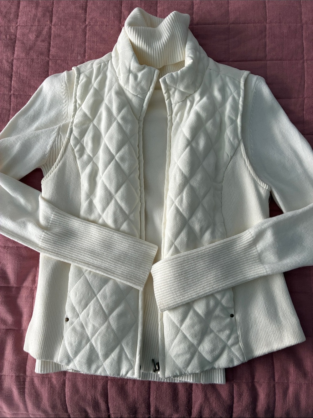 Women's Quilted Knit Vest and turtleneck - Ivory
